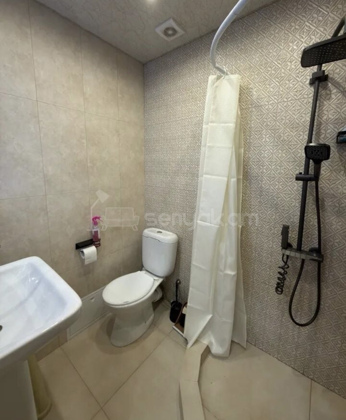 2 Սենյականոց Բնակարան Քարե Շենքում, 48քմ, 5/5 հարկ, Կապիտալ Վերանորոգված