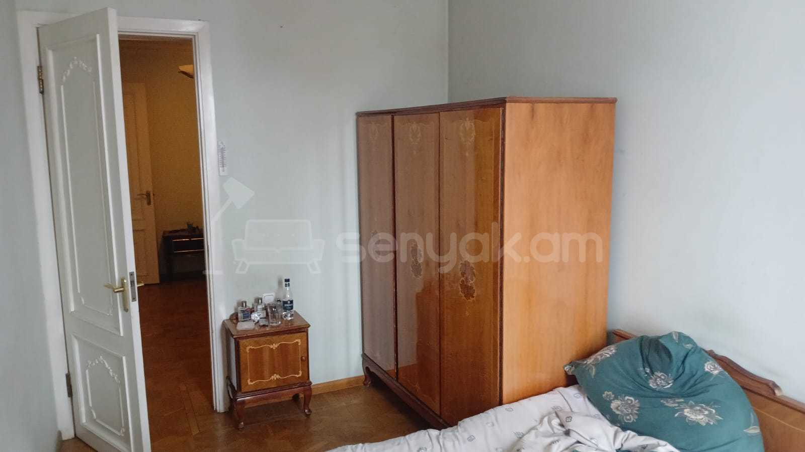 3 Սենյականոց Բնակարան, 80քմ, 5/10 հարկ, Նորմալ Վիճակում, Կահավորված, Արևկող