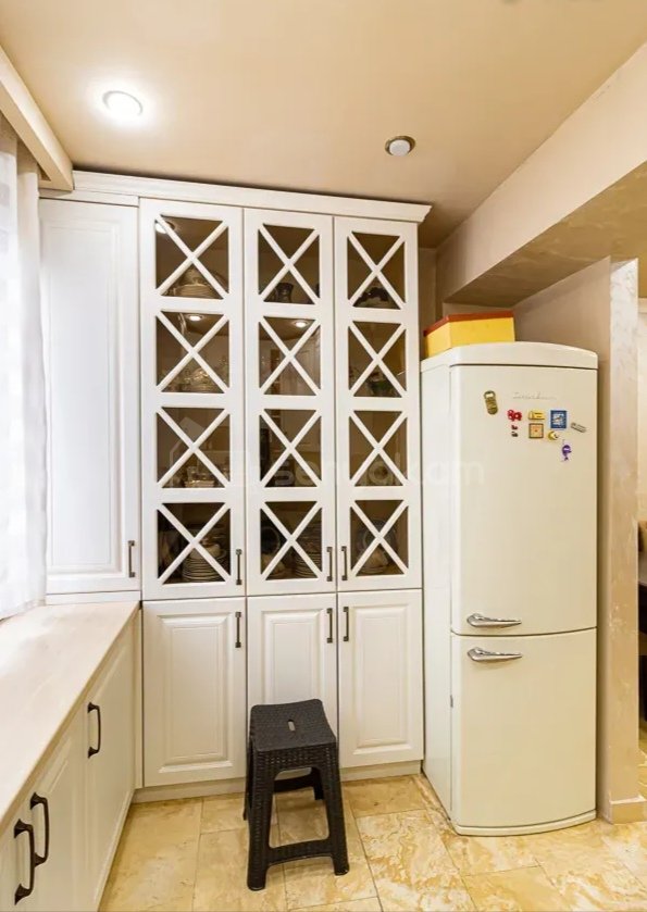 3 Սենյականոց Բնակարան Քարե Շենքում, 80քմ, 4/5 հարկ, Կապիտալ Վերանորոգված, Կահավորված