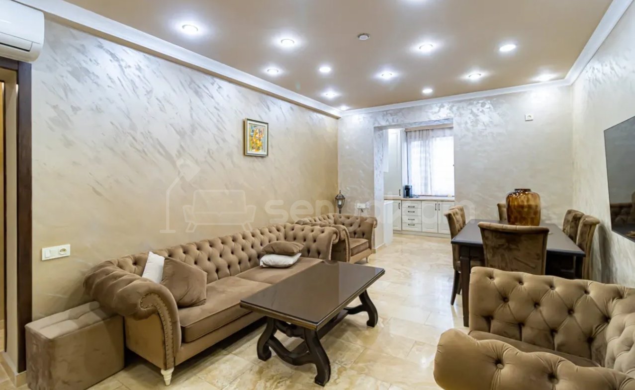 3 Սենյականոց Բնակարան Քարե Շենքում, 80քմ, 4/5 հարկ, Կապիտալ Վերանորոգված, Կահավորված