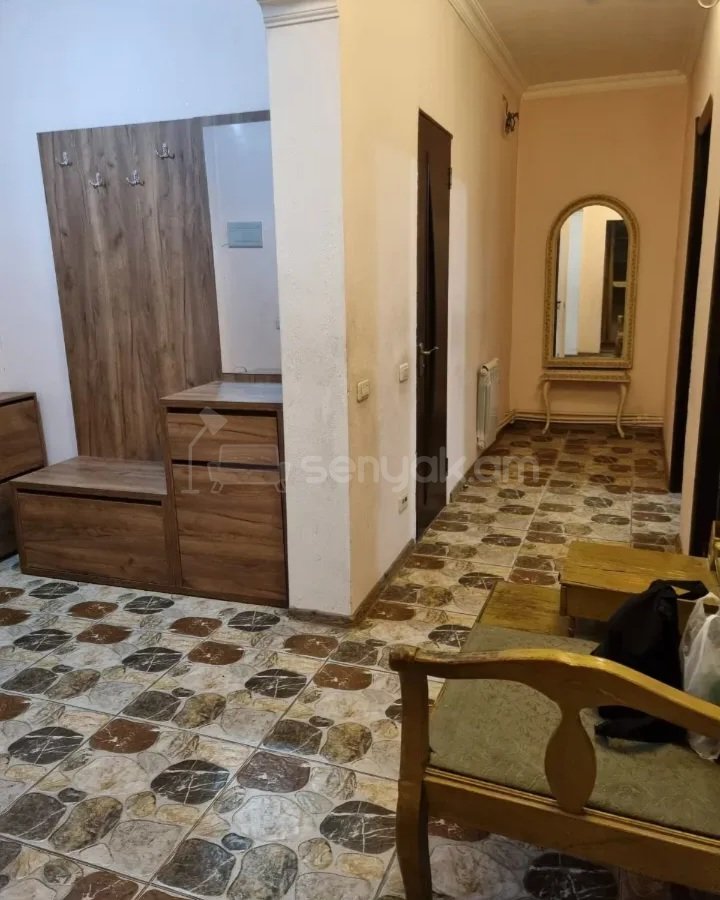 3 Սենյականոց Բնակարան, 100քմ, 2/9 հարկ, Կապիտալ Վերանորոգված, Կահավորված