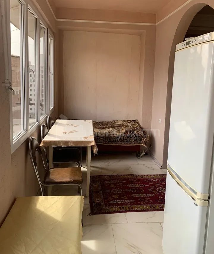 2 Սենյականոց Բնակարան Քարե Շենքում, 54քմ, 3/5 հարկ, Նորմալ Վիճակում, Կահավորված