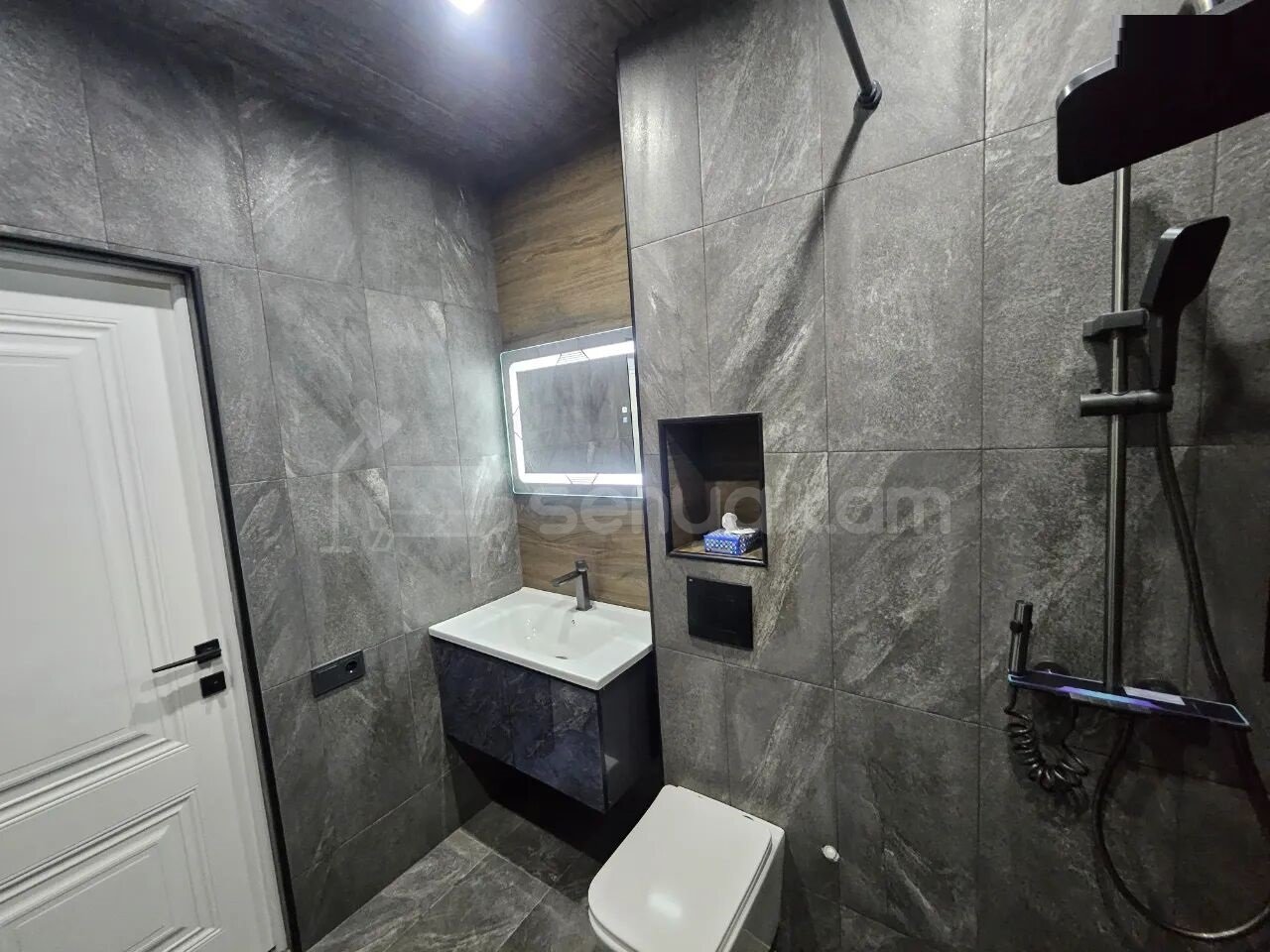 3 Սենյականոց Բնակարան Նորակառույցում, 71քմ, 5/14 հարկ, Դիզայներական Վերանորոգված