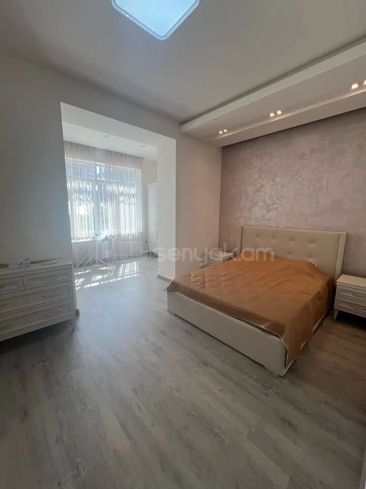 3 Սենյականոց Բնակարան Քարե Շենքում, 107քմ, 2/5 հարկ, Դիզայներական Վերանորոգված