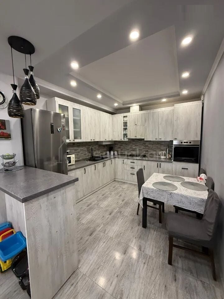 4 Սենյականոց Բնակարան, 123քմ, 8/13 հարկ, Դիզայներական Վերանորոգված