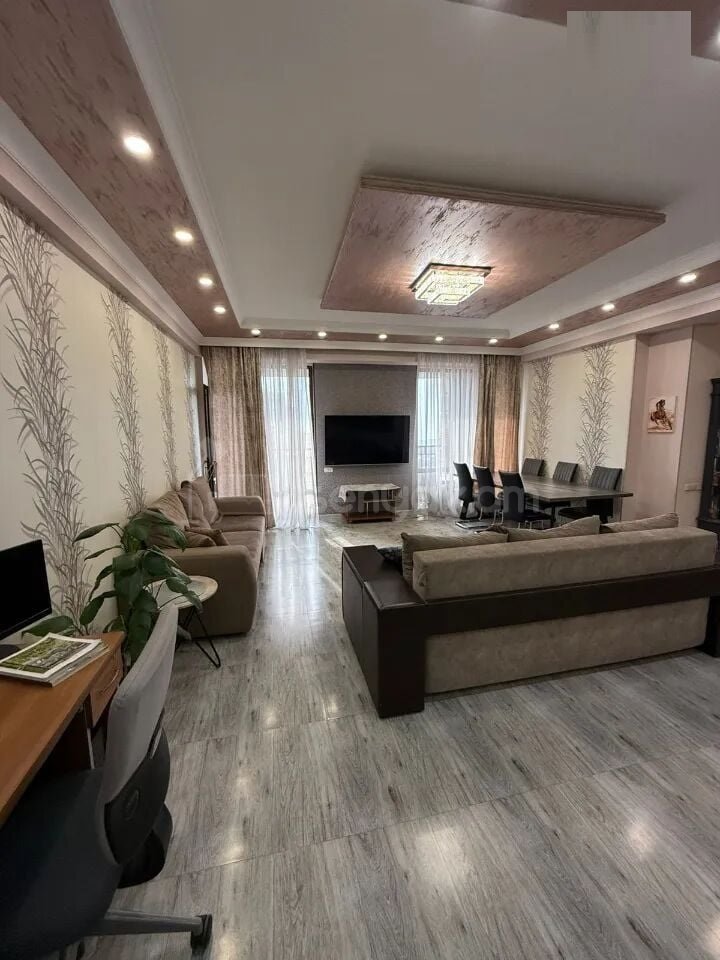 4 Սենյականոց Բնակարան, 123քմ, 8/13 հարկ, Դիզայներական Վերանորոգված