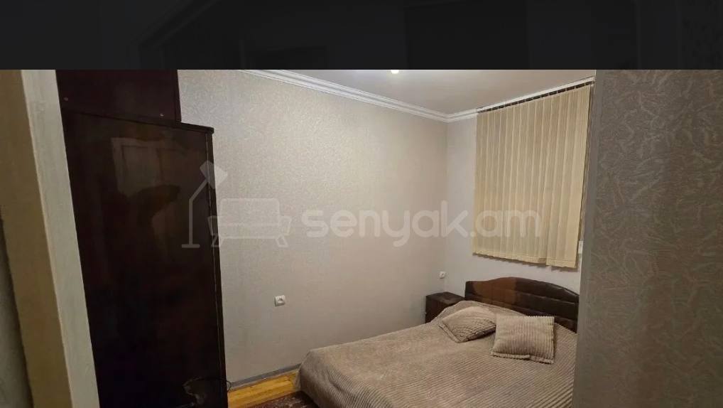 3 Սենյականոց Բնակարան Քարե Շենքում, 77քմ, 4/4 հարկ, Նորմալ Վիճակում