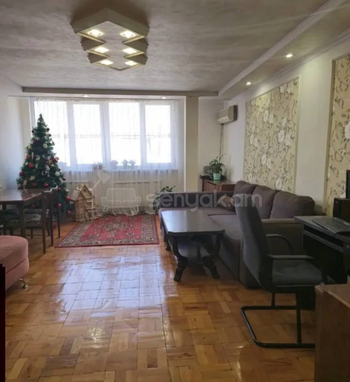 3 Սենյականոց Բնակարան Քարե Շենքում, 77քմ, 4/4 հարկ, Նորմալ Վիճակում