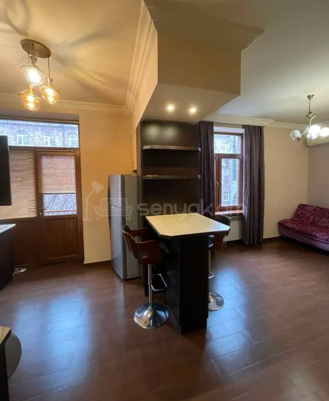 2 Սենյականոց Բնակարան Քարե Շենքում, 45քմ, 3/5 հարկ, Կապիտալ Վերանորոգված, Կահավորված