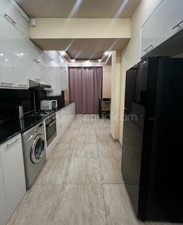 4 Սենյականոց Բնակարան Քարե Շենքում, 150քմ, 3/4 հարկ, Կապիտալ Վերանորոգված, Կահավորված, Արևկող