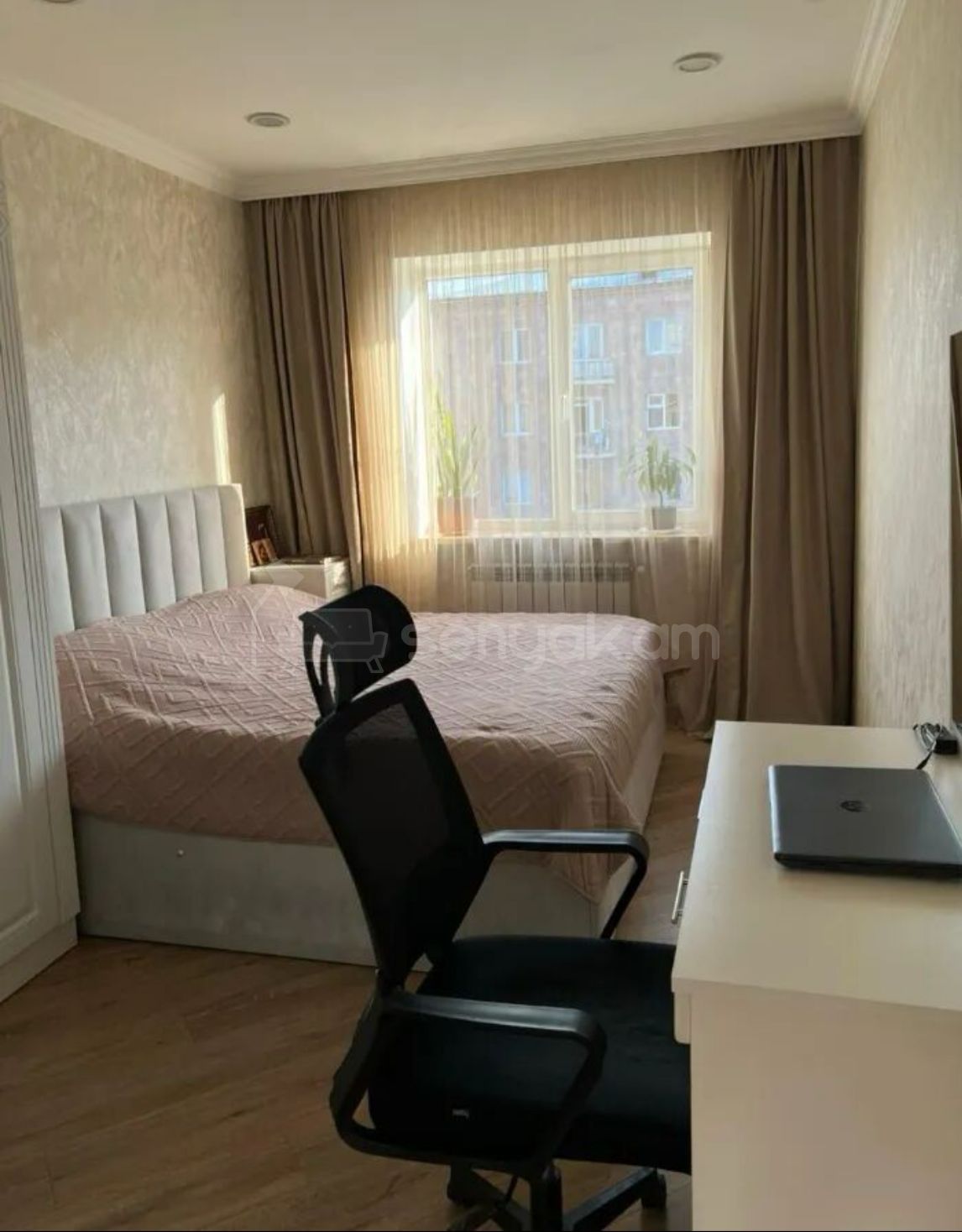 3 Սենյականոց Բնակարան Քարե Շենքում, 60քմ, 4/5 հարկ, Կապիտալ Վերանորոգված, Կահավորված