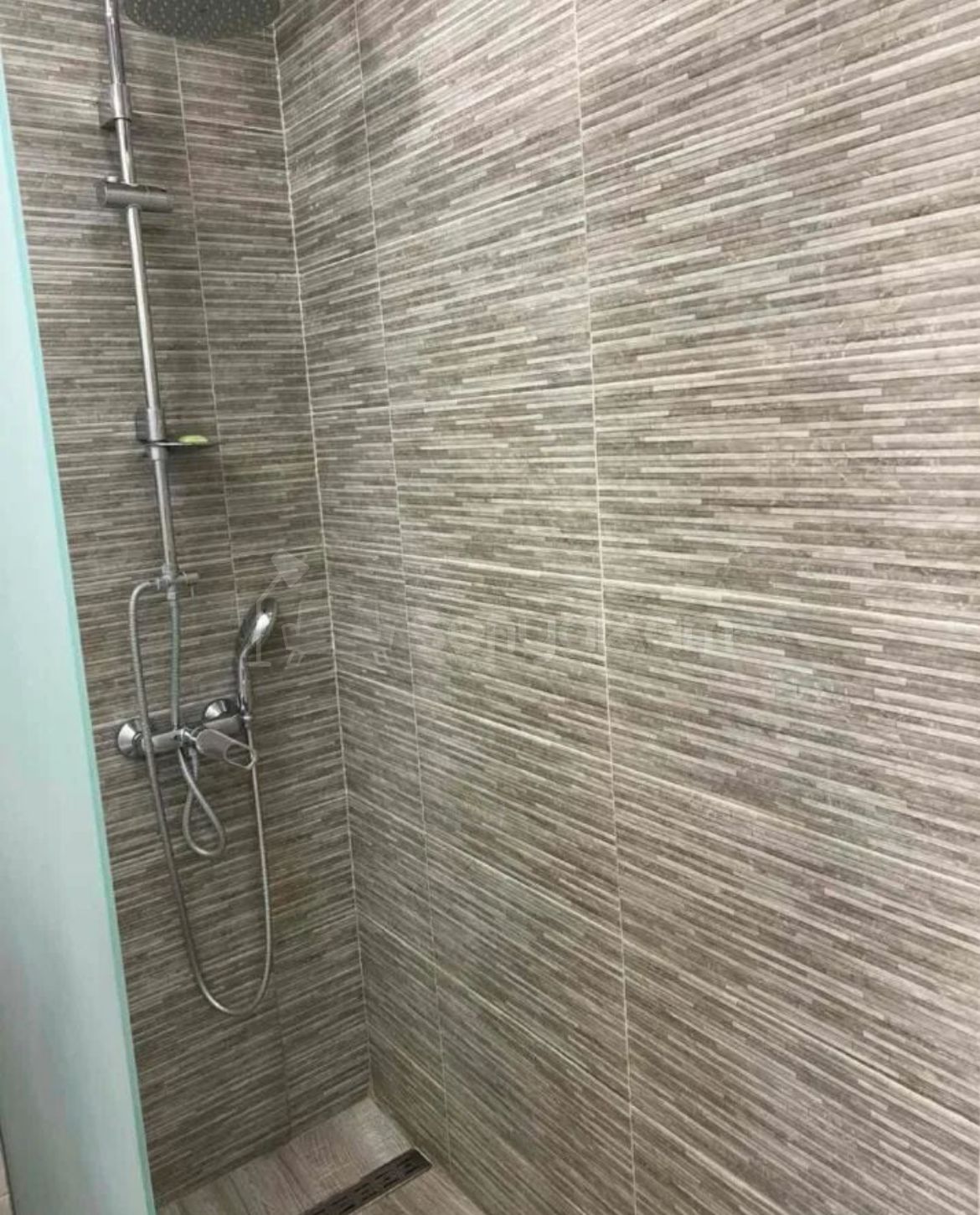 3 Սենյականոց Բնակարան Քարե Շենքում, 60քմ, 4/5 հարկ, Կապիտալ Վերանորոգված, Կահավորված