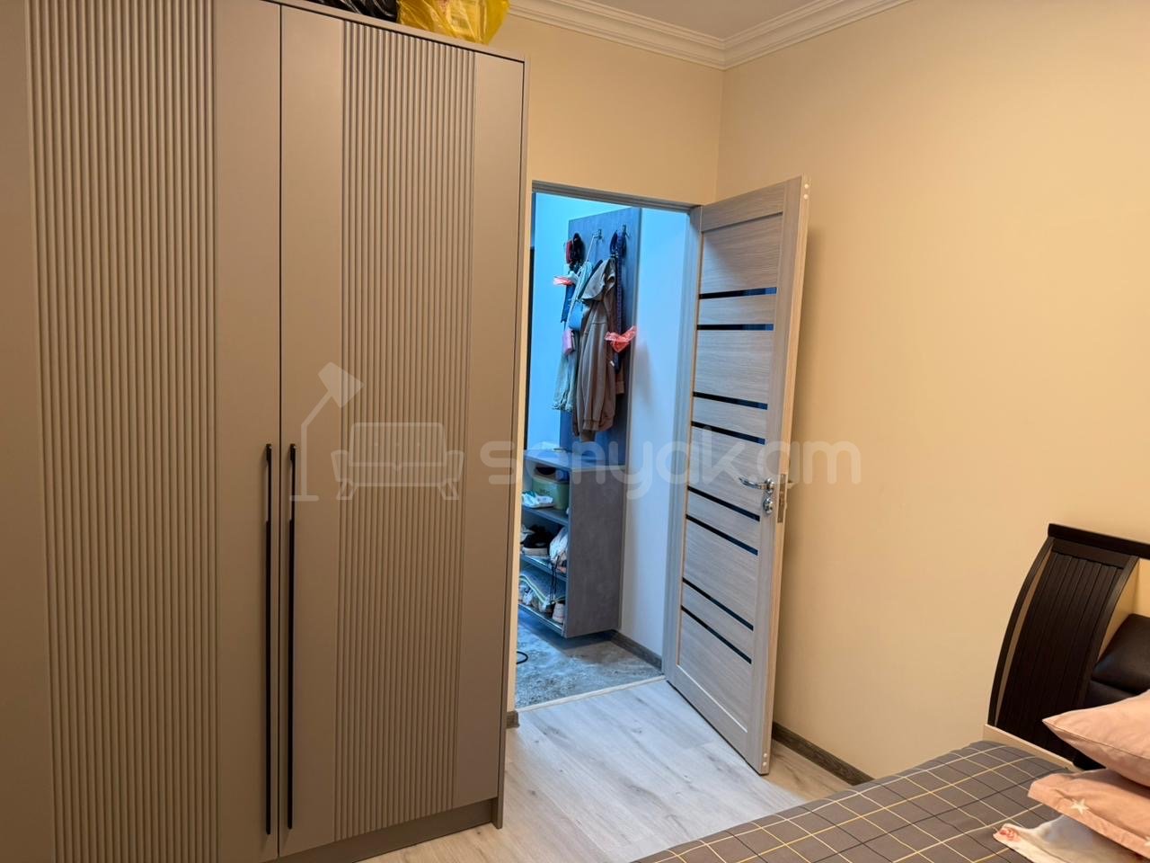 1 Սենյականոց Բնակարան Քարե Շենքում, 36քմ, 5/5 հարկ, Դիզայներական Վերանորոգված