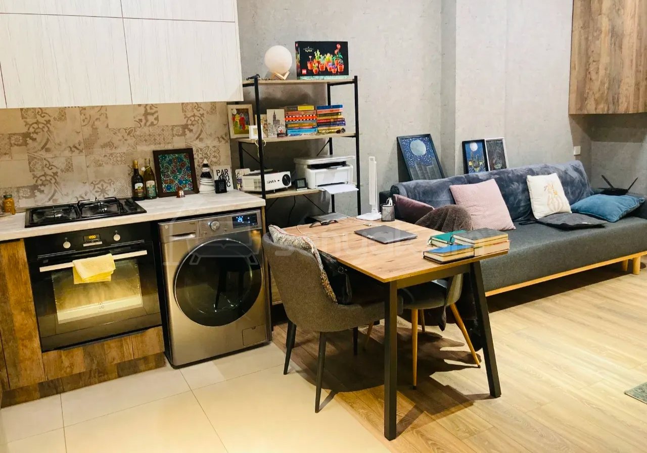 2 Սենյականոց Բնակարան, 45քմ, 6/7 հարկ, Դիզայներական Վերանորոգված, Կահավորված