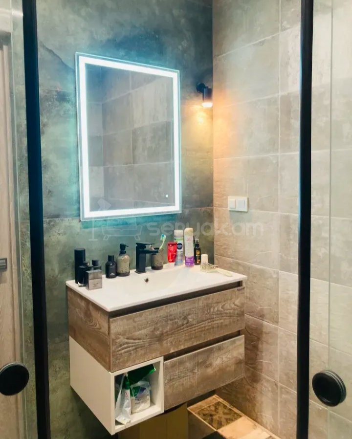 2 Սենյականոց Բնակարան, 45քմ, 6/7 հարկ, Դիզայներական Վերանորոգված, Կահավորված