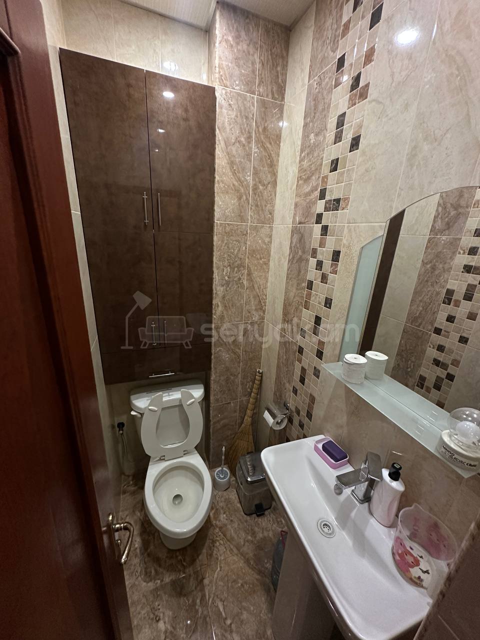 3 Սենյականոց Բնակարան Քարե Շենքում, 75քմ, 5/5 հարկ, Կապիտալ Վերանորոգված, Կահավորված, Արևկող