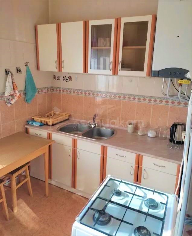 2 Սենյականոց Բնակարան Քարե Շենքում, 60քմ, 5/5 հարկ, Կապիտալ Վերանորոգված