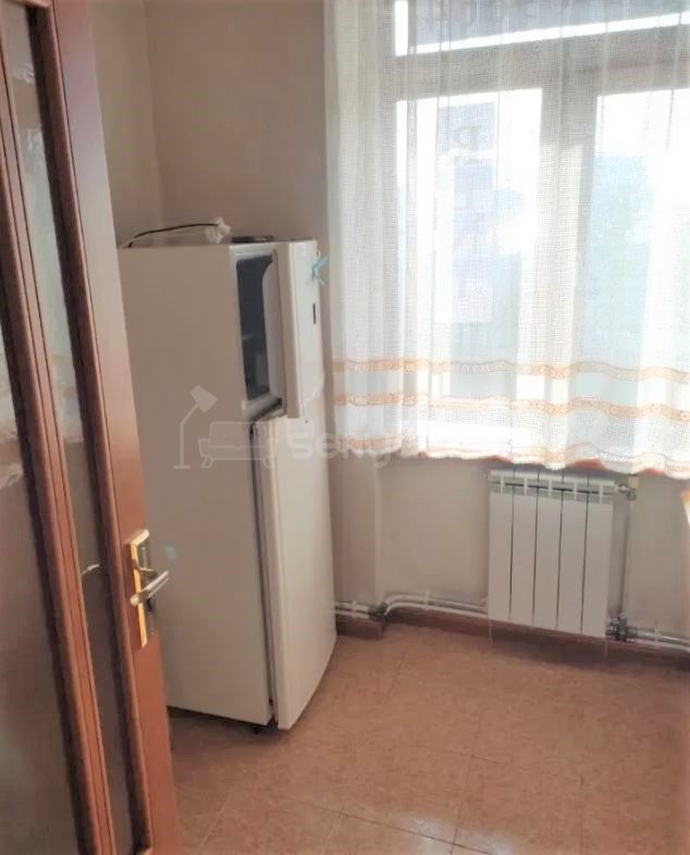 2 Սենյականոց Բնակարան Քարե Շենքում, 60քմ, 5/5 հարկ, Կապիտալ Վերանորոգված