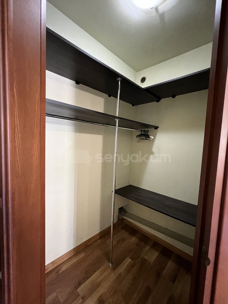 3 Սենյականոց Բնակարան Քարե Շենքում, 69քմ, 3/4 հարկ, Կապիտալ Վերանորոգված, Կահավորված, Արևկող