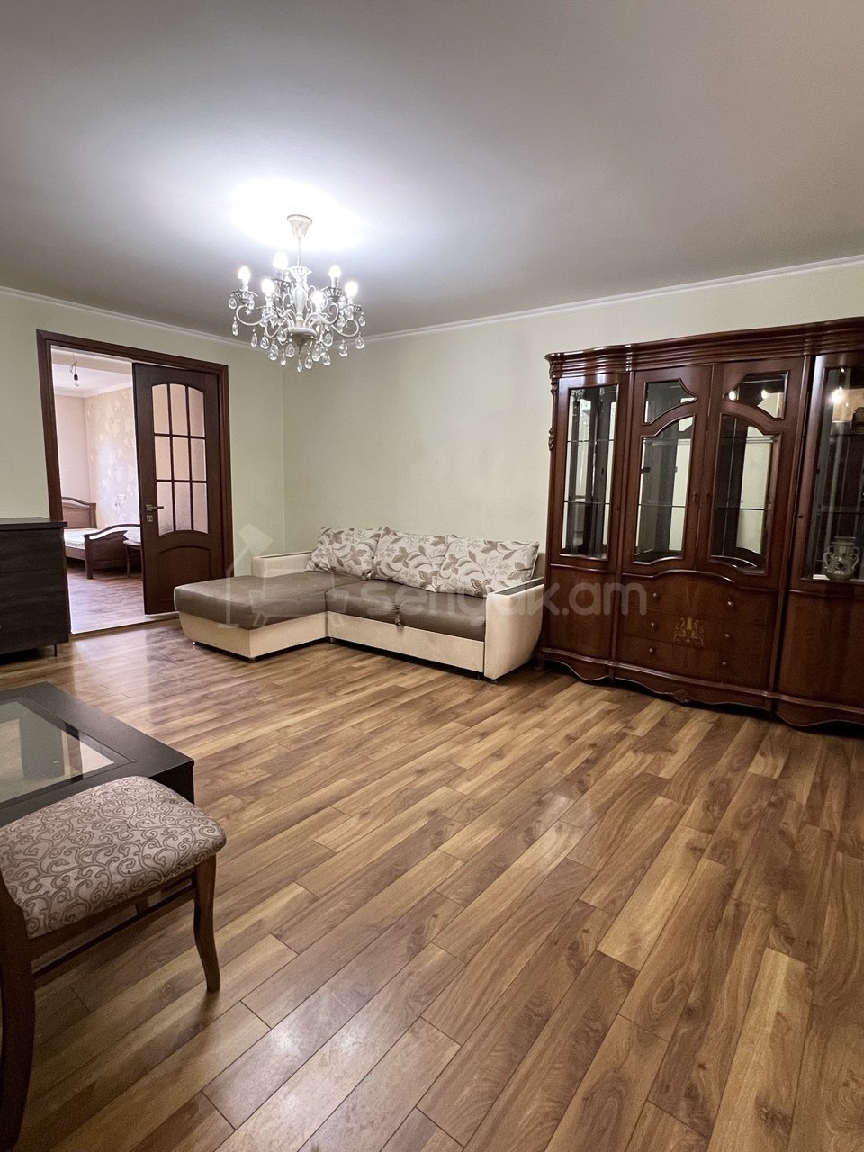 3 Սենյականոց Բնակարան Քարե Շենքում, 69քմ, 3/4 հարկ, Կապիտալ Վերանորոգված, Կահավորված, Արևկող