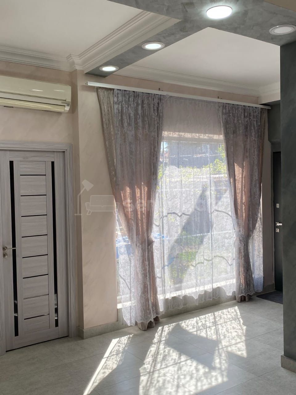 2 Սենյականոց Բնակարան Քարե Շենքում, 52քմ, 1/1 հարկ, Կապիտալ Վերանորոգված, Կահավորված