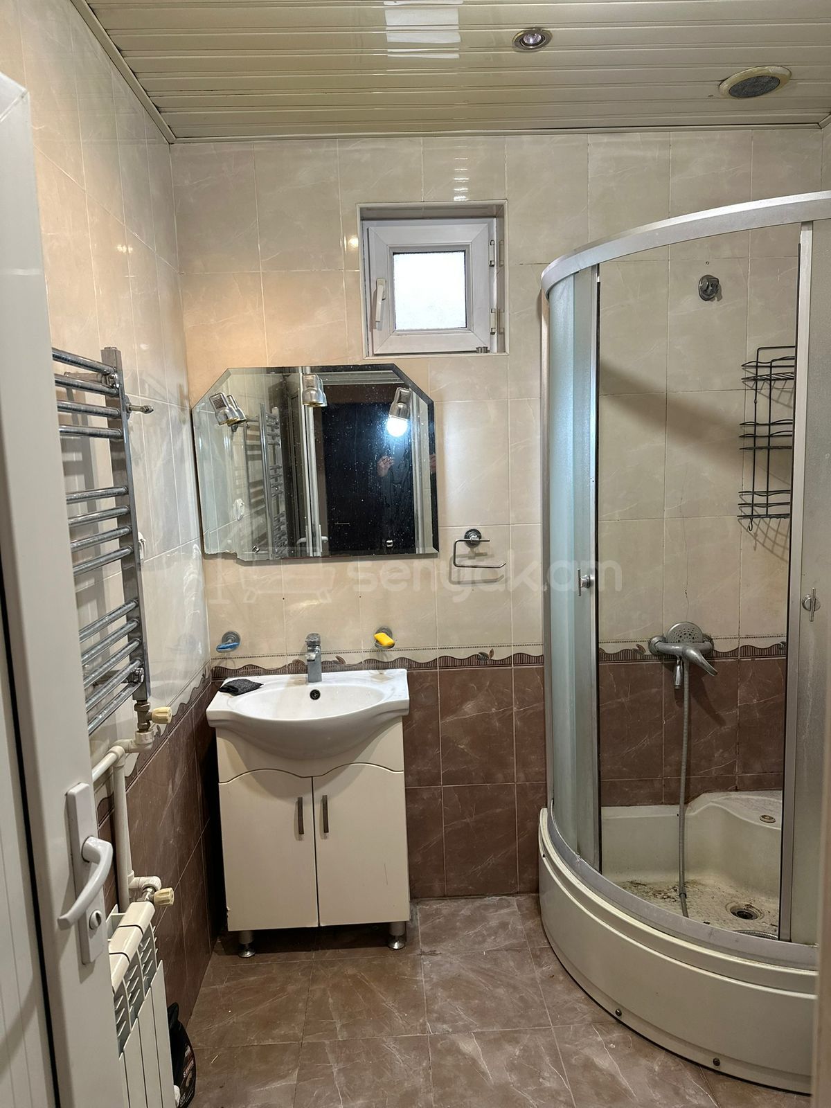 2 Սենյականոց Բնակարան Քարե Շենքում, 52քմ, 1/1 հարկ, Կապիտալ Վերանորոգված, Կահավորված