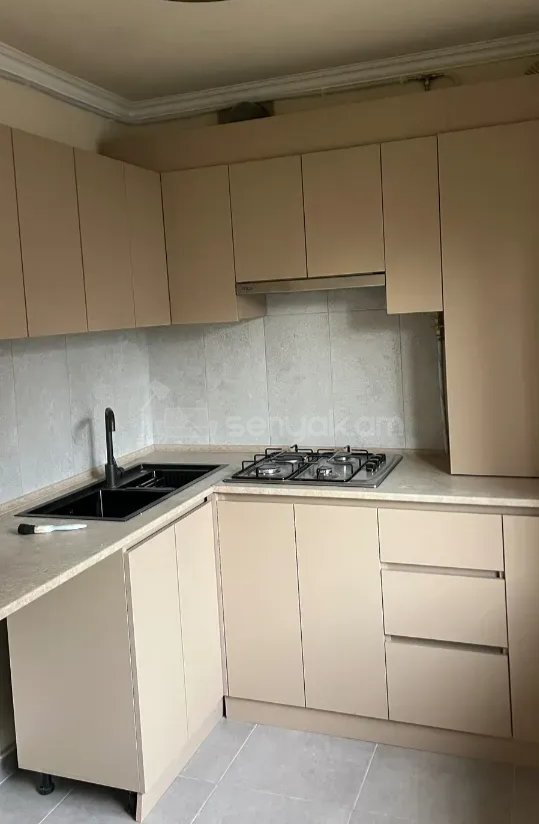 2 Սենյականոց Բնակարան Քարե Շենքում, 48քմ, 2/4 հարկ, Կապիտալ Վերանորոգված