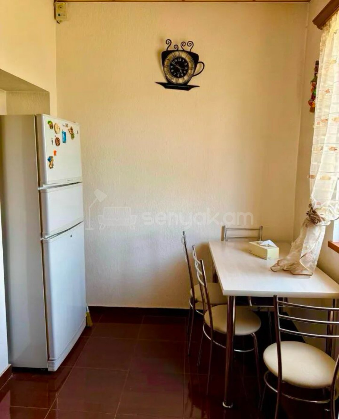 3 Սենյականոց Բնակարան Քարե Շենքում, 65քմ, 4/4 հարկ, Կապիտալ Վերանորոգված, Կահավորված