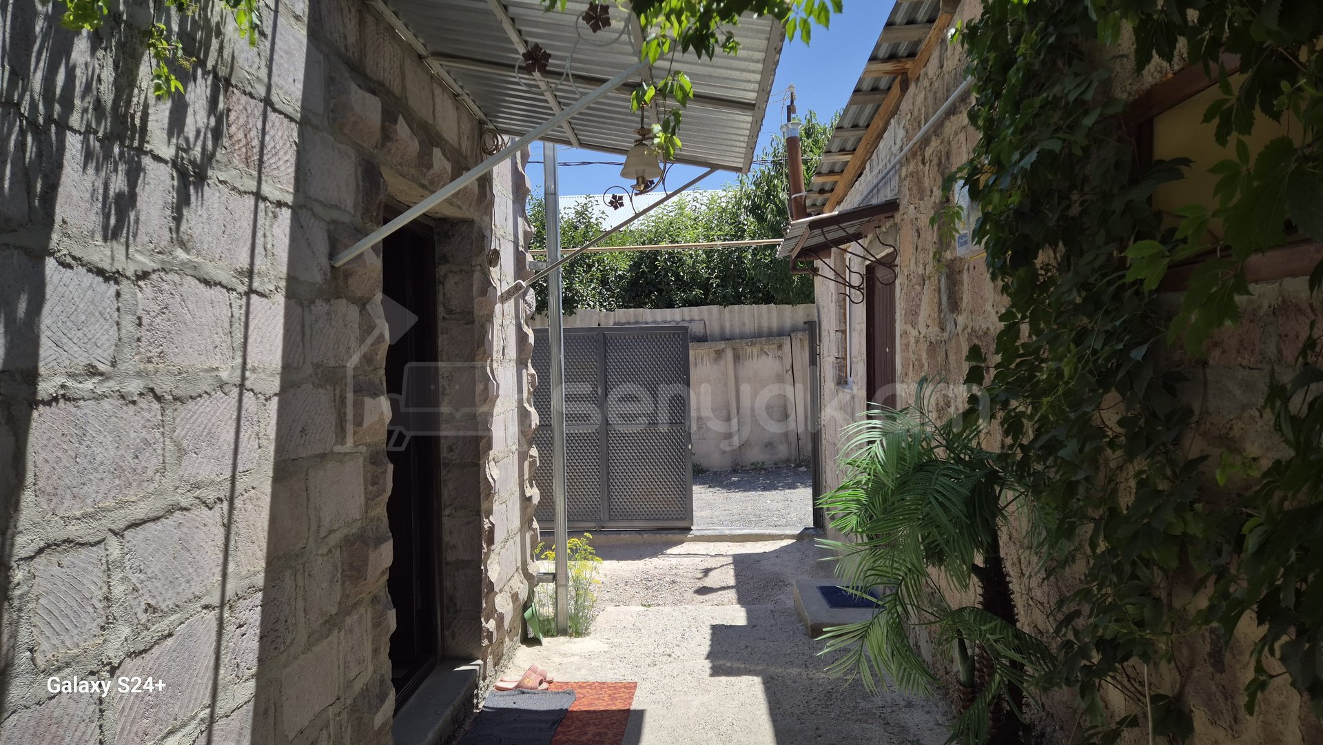 Ազատ նախագծով Սեփական Տուն, 300քմ