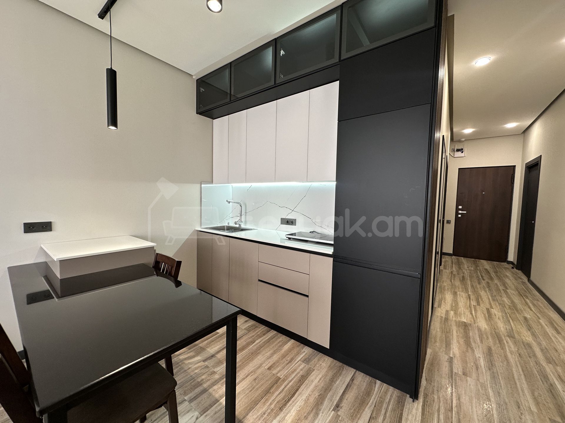 3 Սենյականոց Բնակարան Նորակառույցում, 71քմ, 4/11 հարկ, Դիզայներական Վերանորոգված