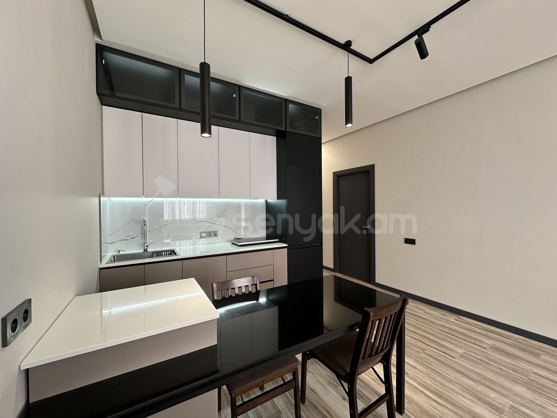 3 Սենյականոց Բնակարան Նորակառույցում, 71քմ, 4/11 հարկ, Դիզայներական Վերանորոգված