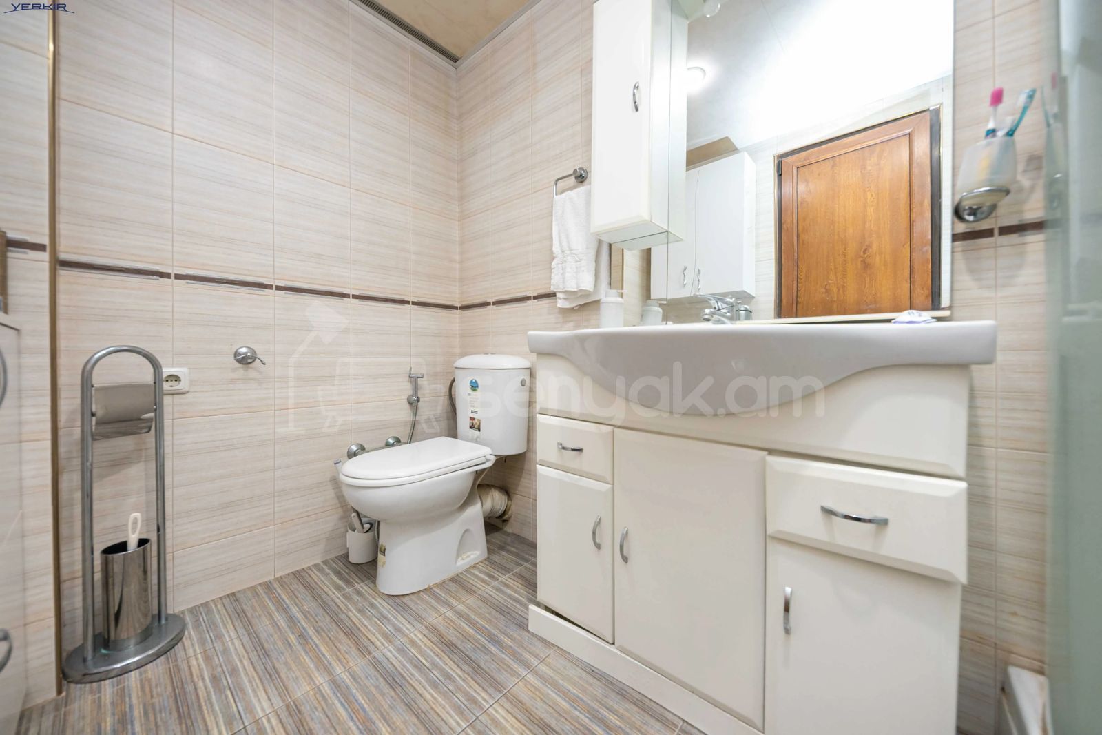 3 Սենյականոց Բնակարան, 73քմ, 6/9 հարկ, Կապիտալ Վերանորոգված