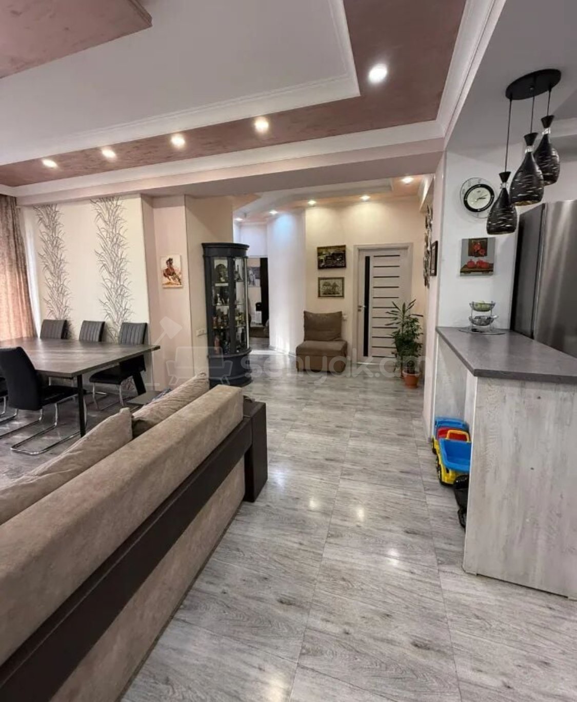 4 Սենյականոց Բնակարան Նորակառույցում, 117քմ, 8/13 հարկ, Դիզայներական Վերանորոգված