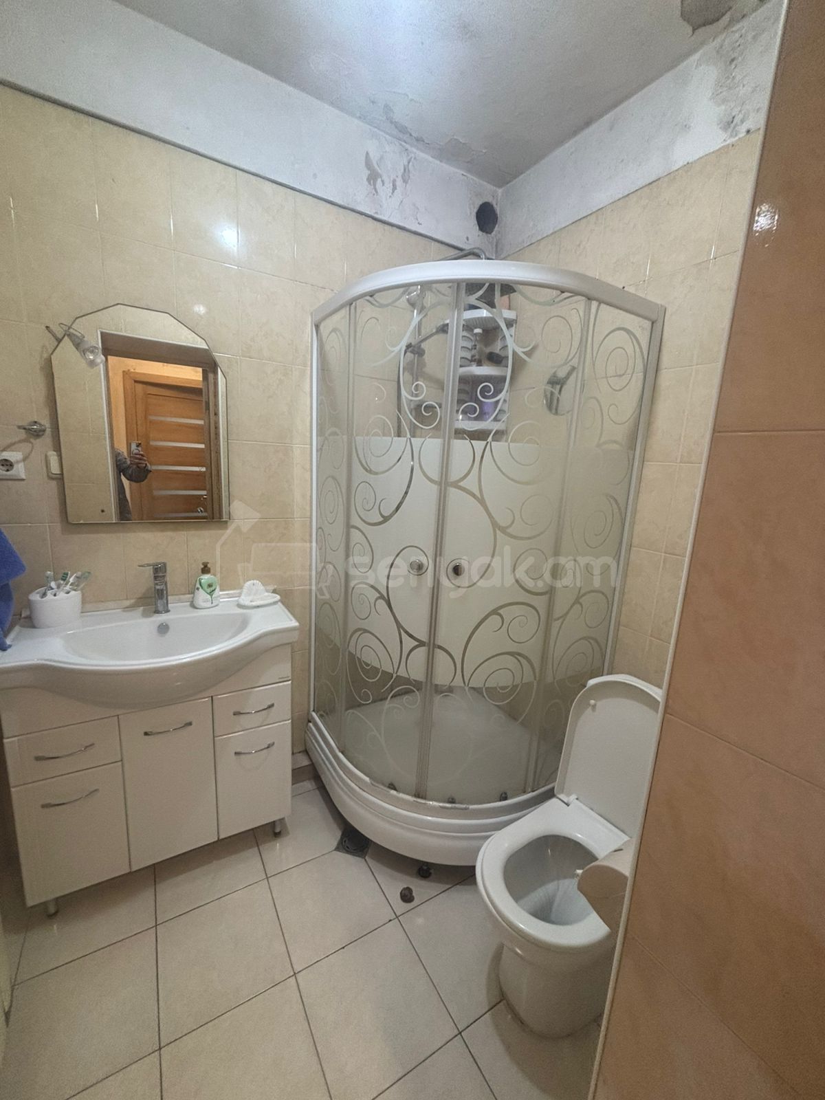 2 Սենյականոց Բնակարան, 70քմ, 1/9 հարկ, Նորմալ Վիճակում