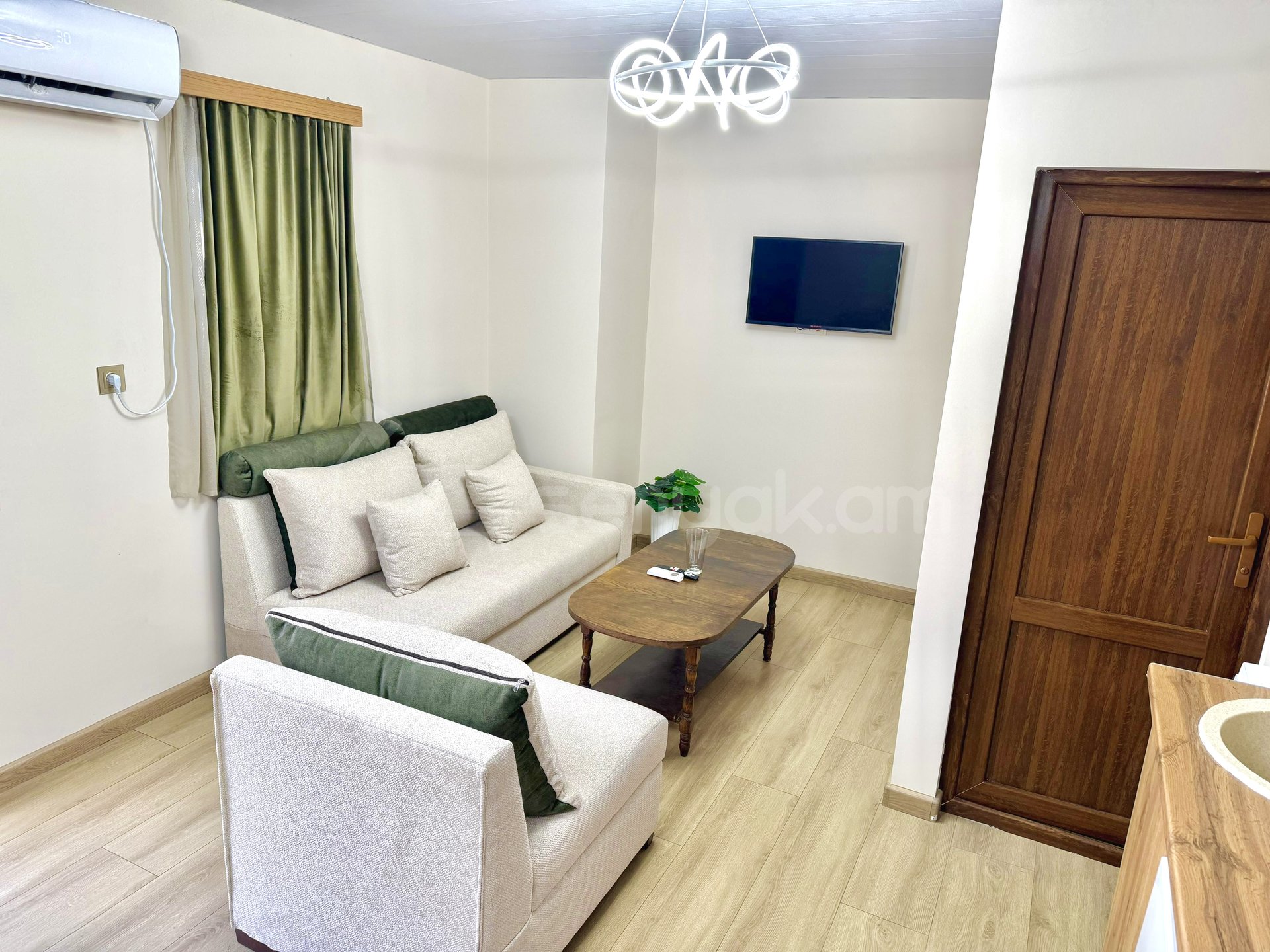 1 Սենյականոց Սեփական Տուն, 35քմ, Դիզայներական Վերանորոգված