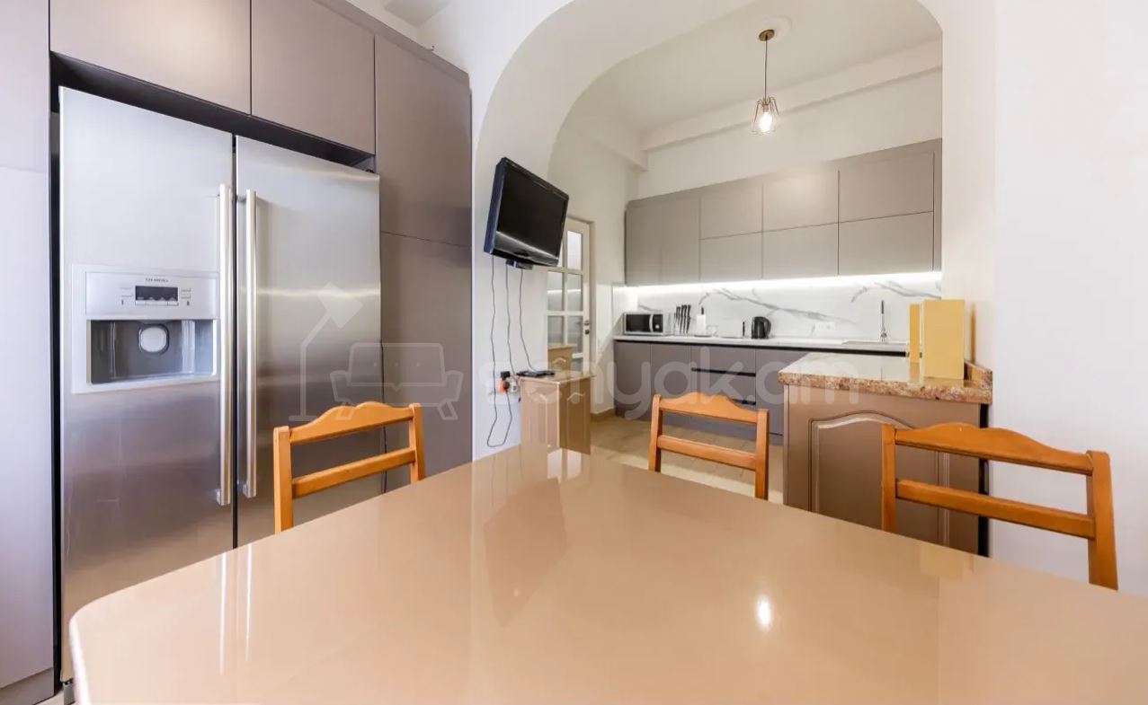 3 Սենյականոց Բնակարան Քարե Շենքում, 94քմ, 2/5 հարկ, Կապիտալ Վերանորոգված