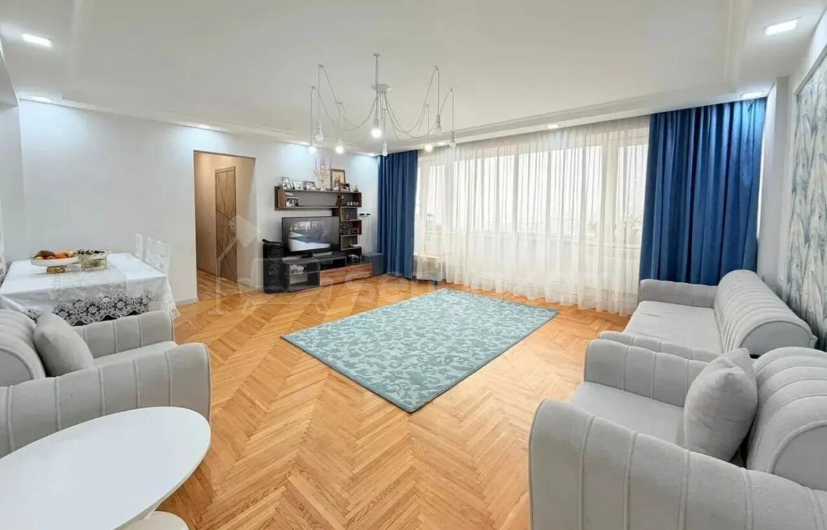 3 Սենյականոց Բնակարան, 74քմ, 5/9 հարկ, Նորմալ Վիճակում