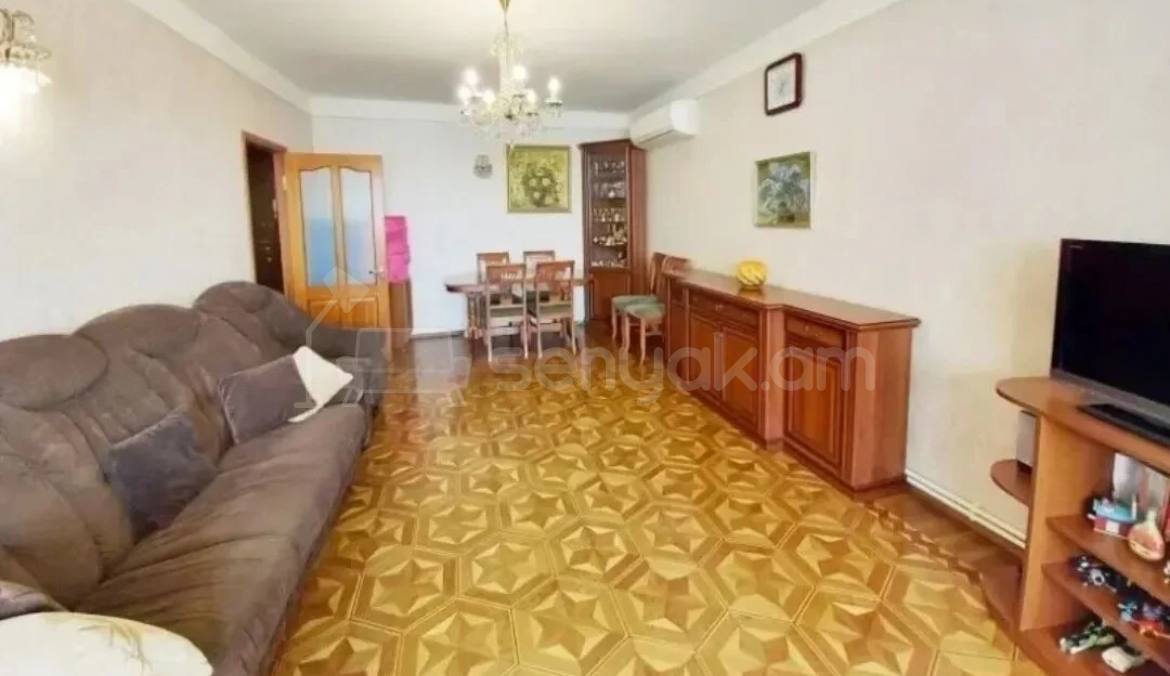 4 Սենյականոց Բնակարան, 95քմ, 8/9 հարկ, Նորմալ Վիճակում