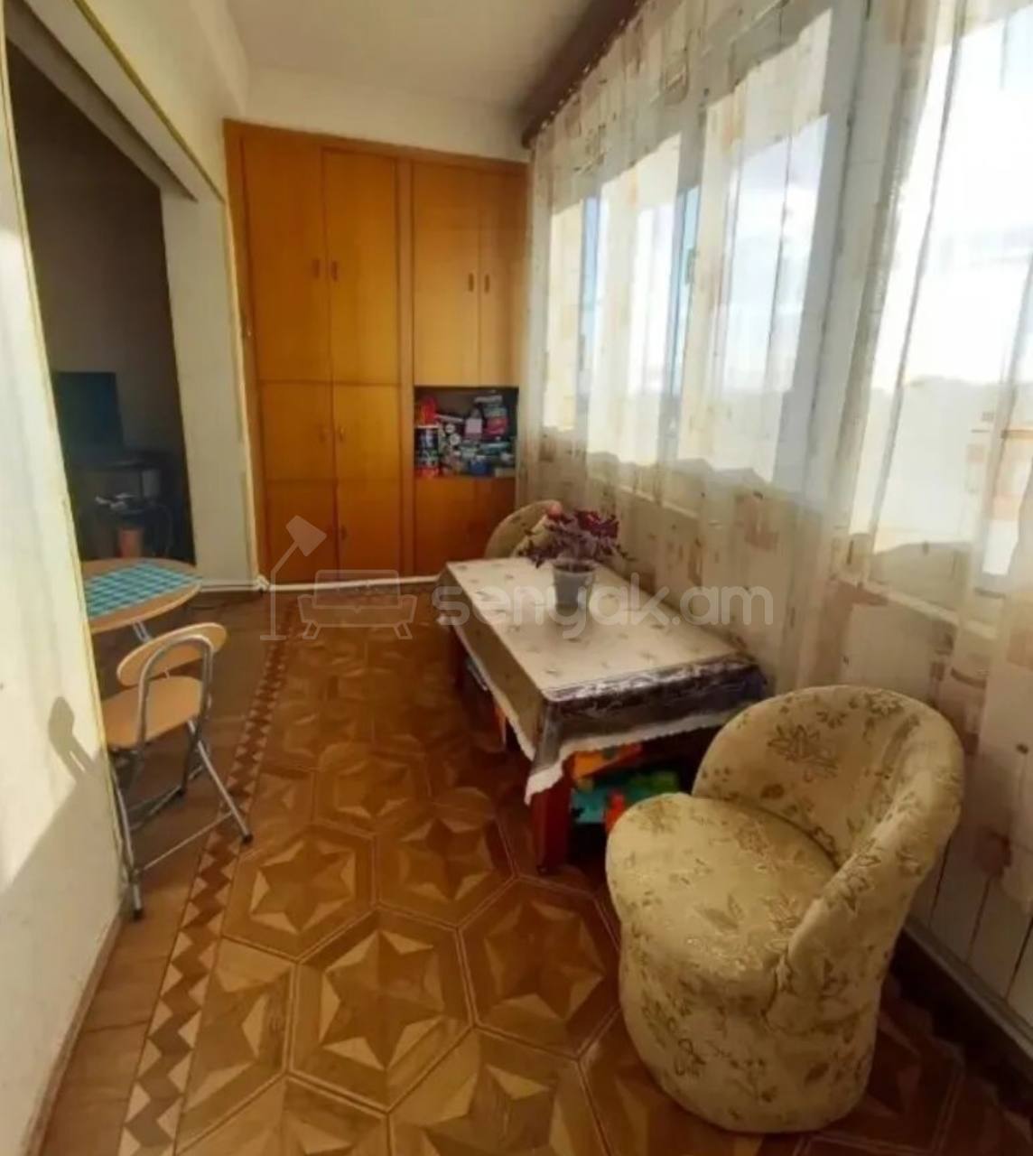 4 Սենյականոց Բնակարան, 95քմ, 8/9 հարկ, Նորմալ Վիճակում