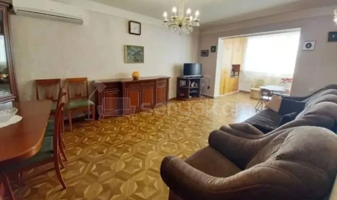 4 Սենյականոց Բնակարան, 95քմ, 8/9 հարկ, Նորմալ Վիճակում