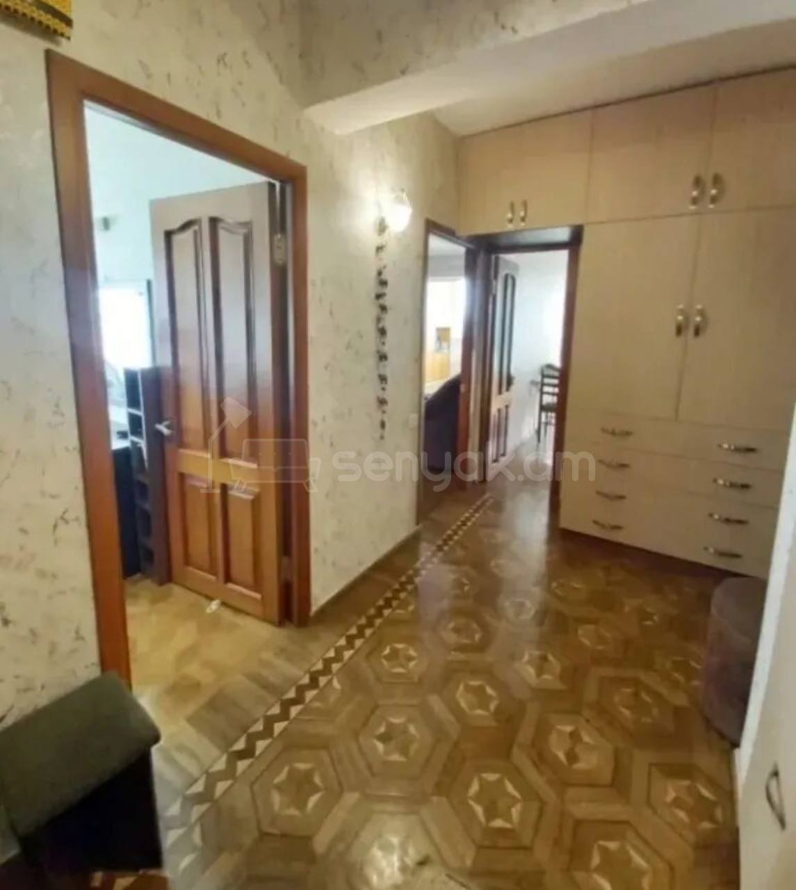 4 Սենյականոց Բնակարան, 95քմ, 8/9 հարկ, Նորմալ Վիճակում