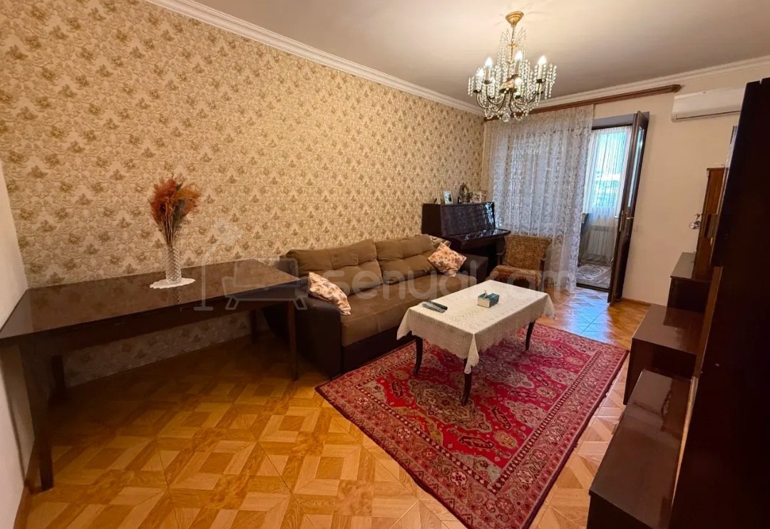 3 Սենյականոց Բնակարան Քարե Շենքում, 65քմ, 5/5 հարկ, Կապիտալ Վերանորոգված