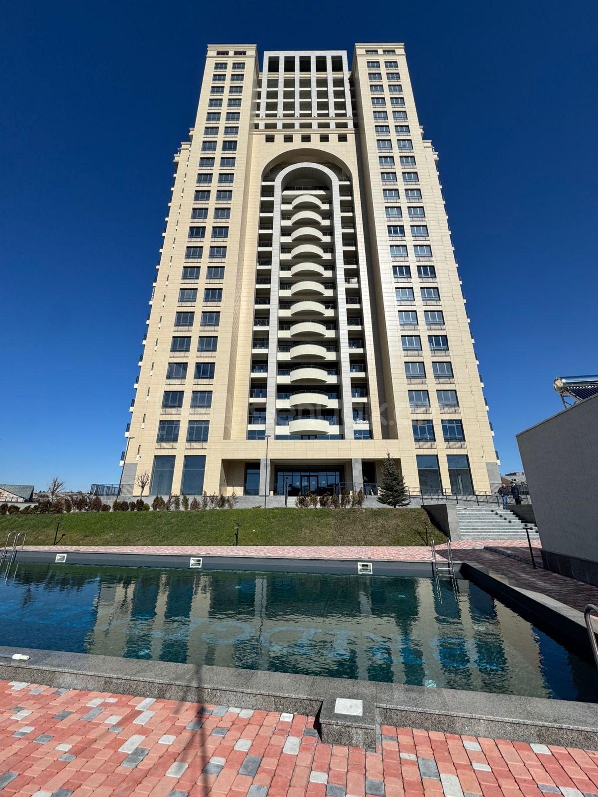 4 Սենյականոց Բնակարան Նորակառույցում, 220քմ, 18/22 հարկ, Զրոյական Վիճակում