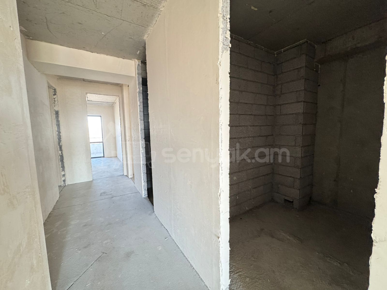 4 Սենյականոց Բնակարան Նորակառույցում, 220քմ, 18/22 հարկ, Զրոյական Վիճակում