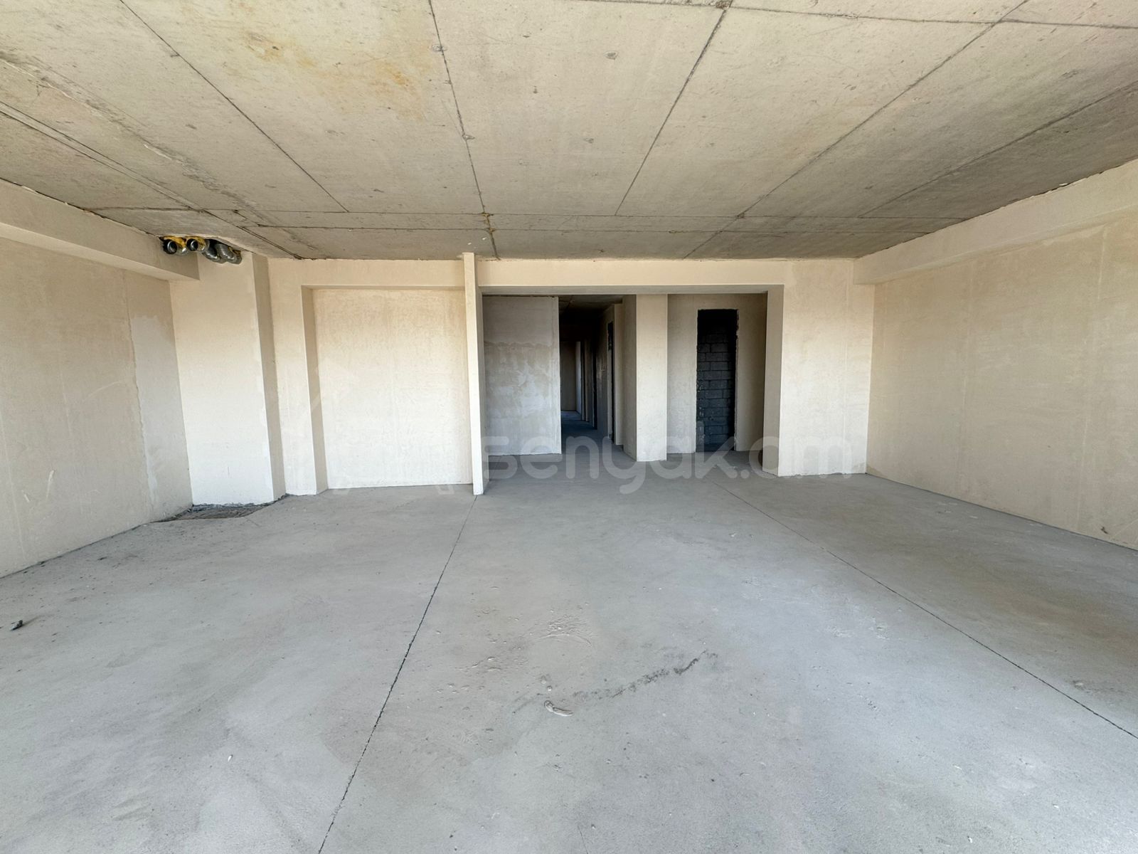 4 Սենյականոց Բնակարան Նորակառույցում, 220քմ, 18/22 հարկ, Զրոյական Վիճակում