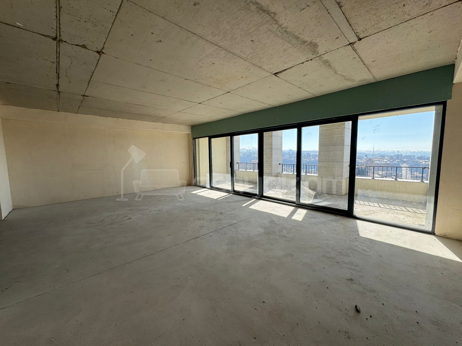 4 Սենյականոց Բնակարան Նորակառույցում, 220քմ, 18/22 հարկ, Զրոյական Վիճակում