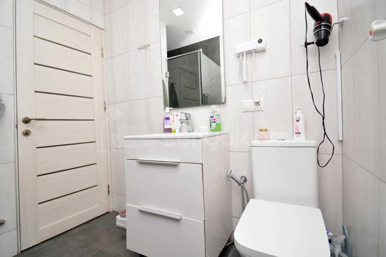 2 Սենյականոց Բնակարան Քարե Շենքում, 52քմ, 2/3 հարկ, Կապիտալ Վերանորոգված