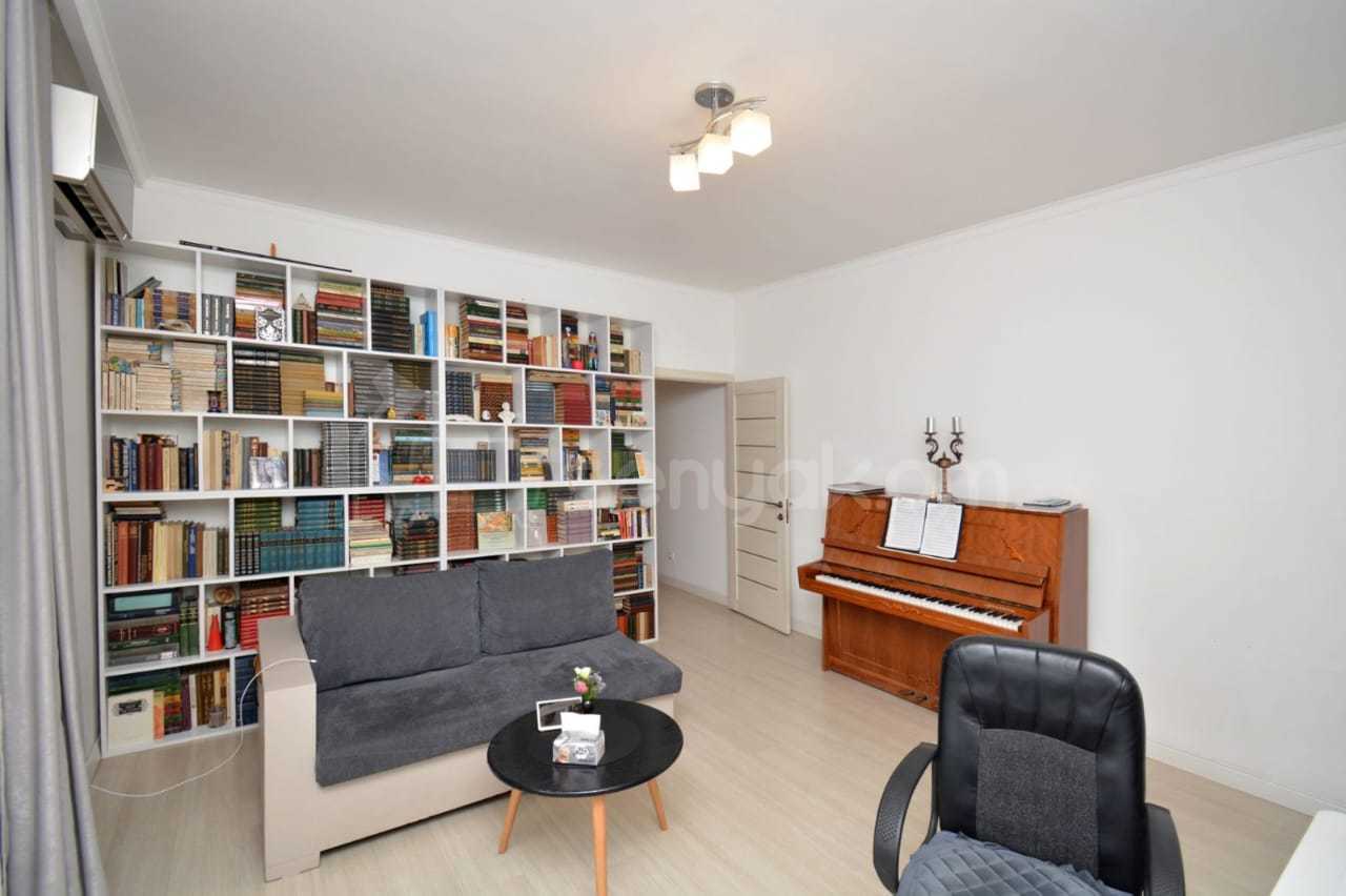 2 Սենյականոց Բնակարան Քարե Շենքում, 52քմ, 2/3 հարկ, Կապիտալ Վերանորոգված