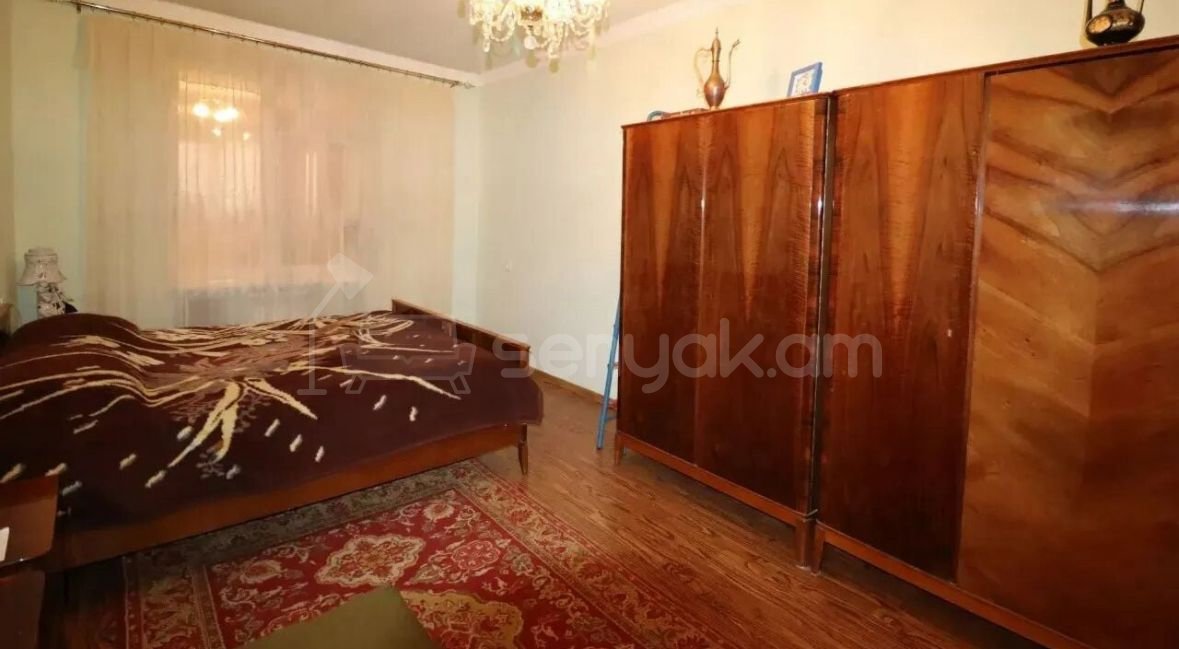 5 Սենյականոց Բնակարան Քարե Շենքում, 102քմ, 5/5 հարկ, Կոսմետիկ Վերանորոգված