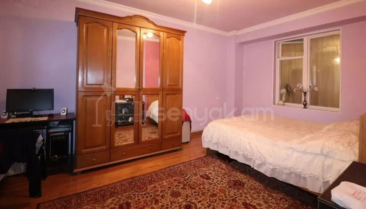 5 Սենյականոց Բնակարան Քարե Շենքում, 102քմ, 5/5 հարկ, Կոսմետիկ Վերանորոգված